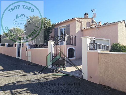 Villa in Fos-sur-Mer, Bouches-du-Rhône