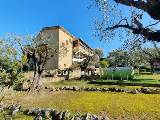 Saint-Jeannet, Alpes-Maritimesの高級住宅