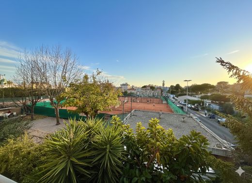 Apartment / Etagenwohnung in Nizza, Alpes-Maritimes