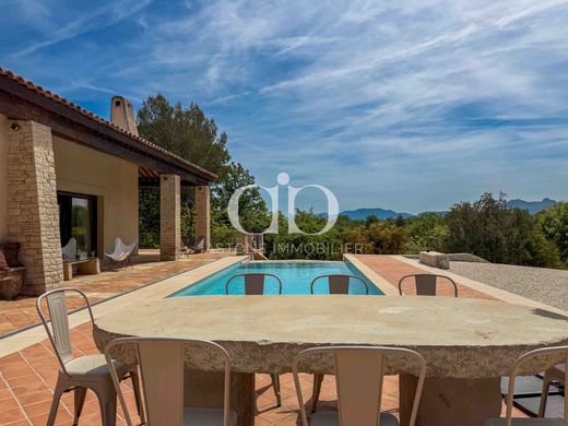 Casa de luxo - Saint-Maximin-la-Sainte-Baume, Var