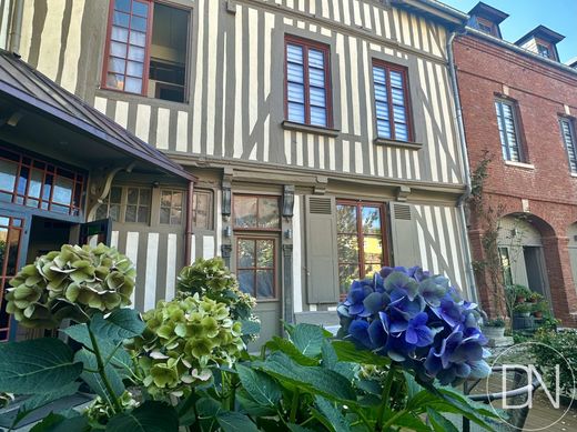 Πολυτελή κατοικία σε Deauville, Calvados