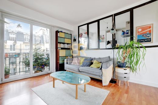 Apartament w Canal Saint Martin, Château d’Eau, Porte Saint-Denis, Paris