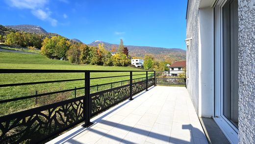 Luxury home in Gex, Ain