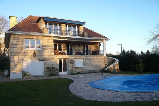 Luxe woning in Thoiry, Yvelines