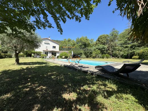 Casa di lusso a Saint-Affrique, Aveyron