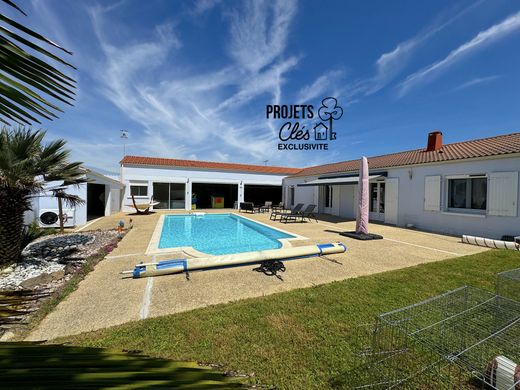 Maison de luxe à Saint-Julien-des-Landes, Vendée