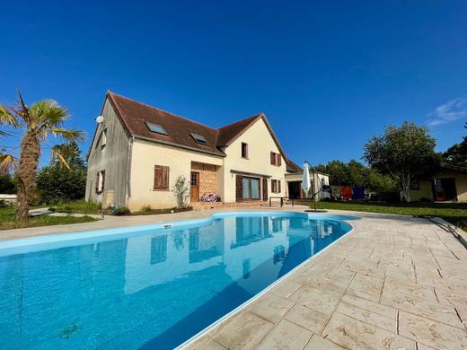 Casa di lusso a Crécy-la-Chapelle, Seine-et-Marne