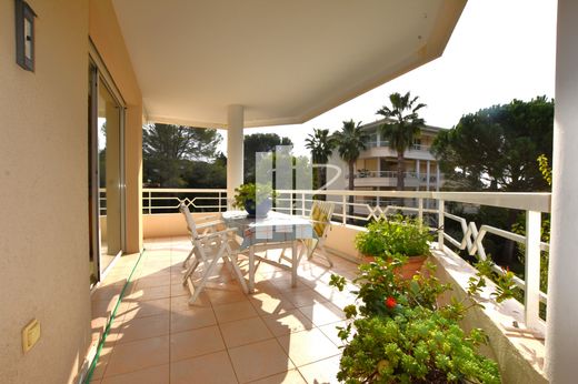 Apartment in Saint-Raphaël, Var