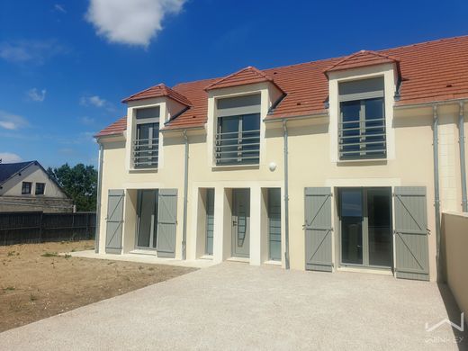 Casa di lusso a Longnes, Yvelines