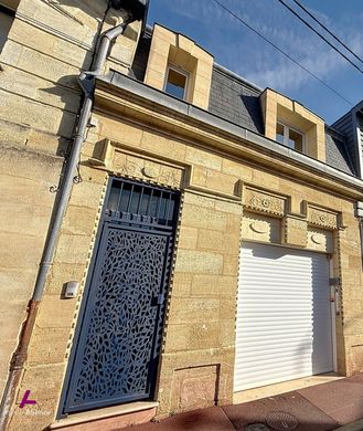 Luxury home in Le Bouscat, Gironde