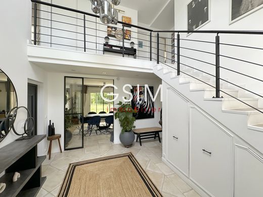 Luxury home in La Celle-Saint-Cloud, Yvelines