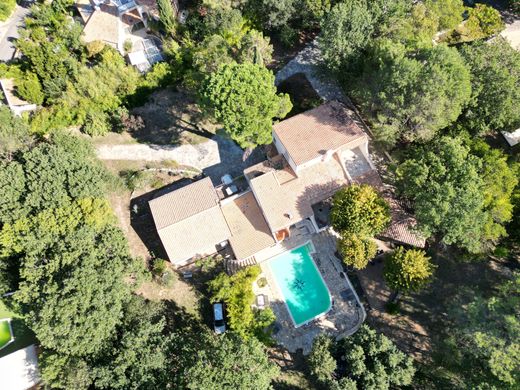 Luxus-Haus in Vailhauquès, Hérault