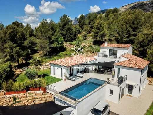 Villa in Puyloubier, Bouches-du-Rhône