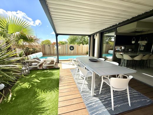 Villa in Prades-le-Lez, Hérault