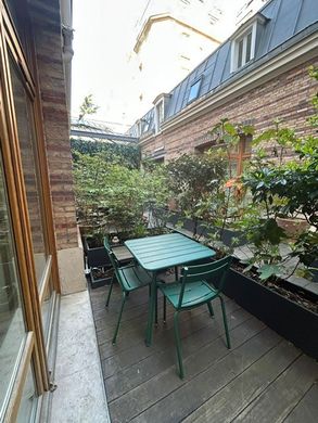 Двухуровневые апартаменты, Champs-Elysées, Madeleine, Triangle d’or, Paris