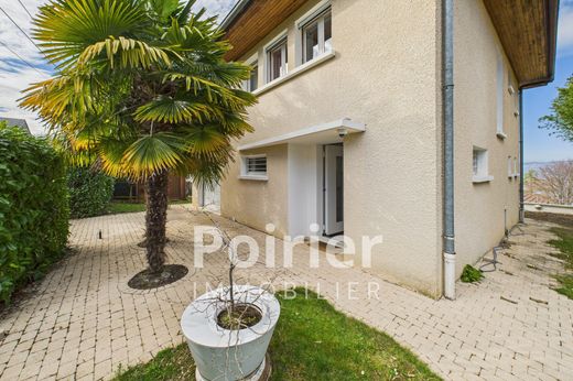 Luxe woning in Lugrin, Haute-Savoie
