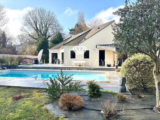 Villa in Orgeval, Yvelines