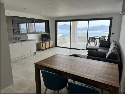 Appartement in Grosseto-Prugna, South Corsica