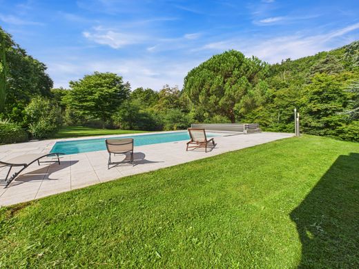 Luxury home in Fraisses, Loire