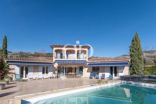 Luxe woning in Roquevaire, Bouches-du-Rhône