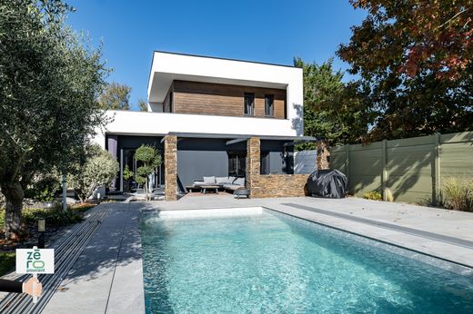 Aizenay, Vendéeの高級住宅