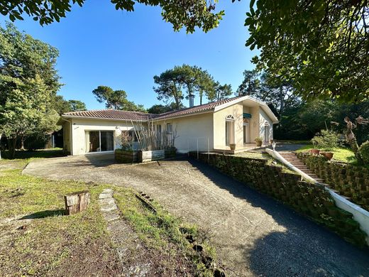 Villa in Pyla sur Mer, Gironde