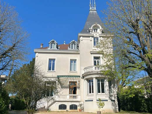 Luxury home in Villefranche-sur-Saône, Rhône