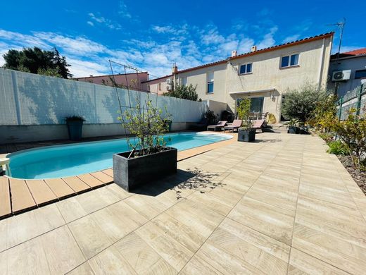 别墅  Saint-Hippolyte, Pyrénées-Orientales