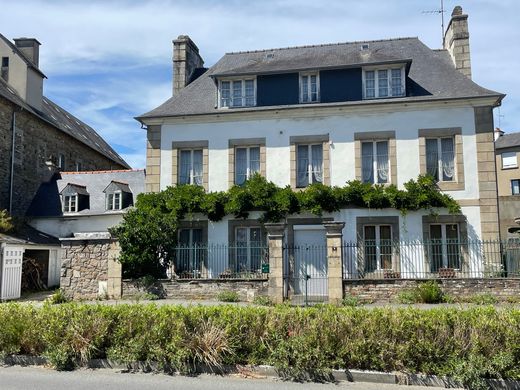 Luxe woning in Lannion, Côtes-d'Armor