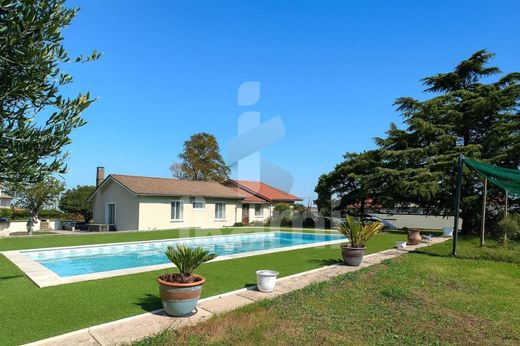 Maison de luxe à Échalas, Rhône