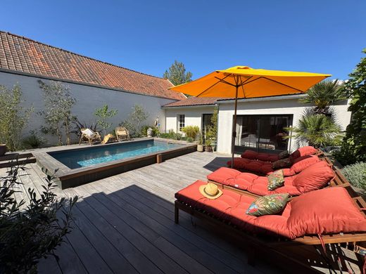 Luxury home in Cucq, Pas-de-Calais