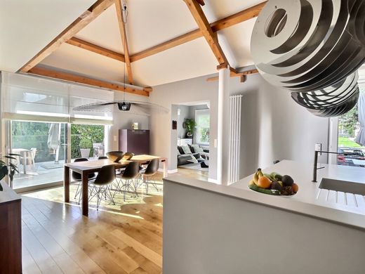 Maison de luxe à Divonne-les-Bains, Ain