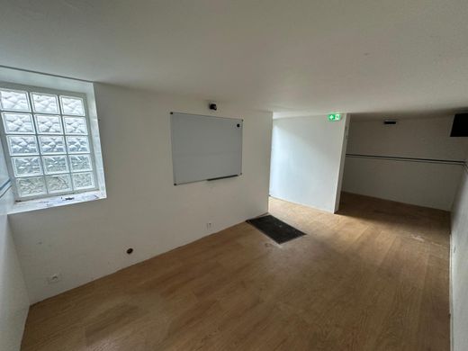 Biuro w Bonnières-sur-Seine, Yvelines