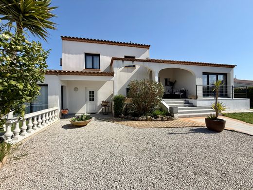Вилла, Mauguio, Hérault