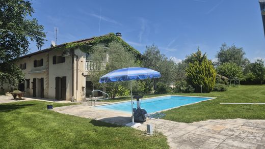 Πολυτελή κατοικία σε Saint-André-sur-Vieux-Jonc, Ain