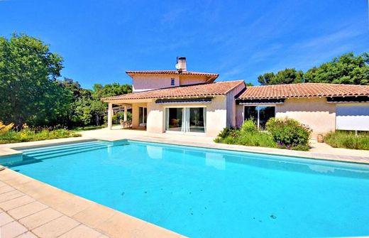 Luxe woning in Uchaux, Vaucluse