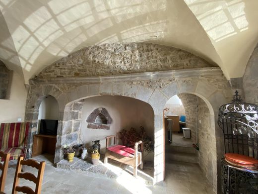 Zamek w Marcillac-Vallon, Aveyron