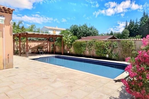 ‏וילה ב  Pélissanne, Bouches-du-Rhône