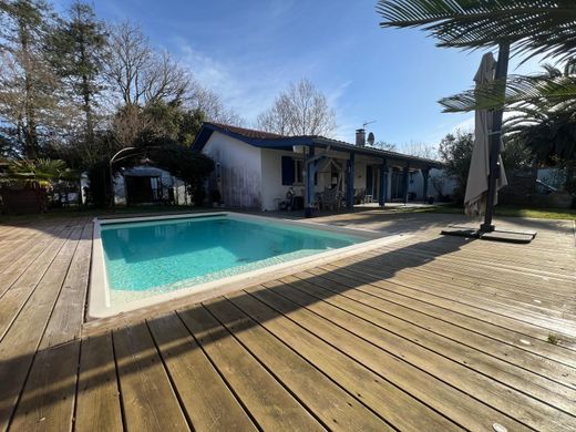 Luxury home in Tarnos, Landes