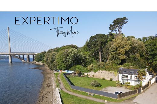 Luxury home in Le Relecq-Kerhuon, Finistère