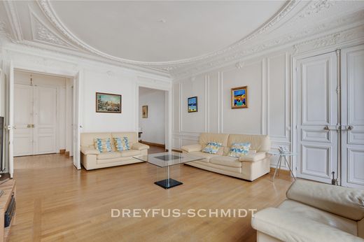 Apartment / Etagenwohnung in Champs-Elysées, Madeleine, Triangle d’or, Paris