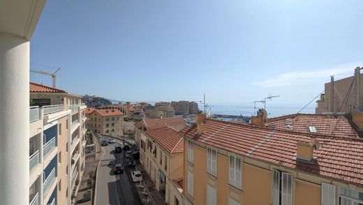 Apartment / Etagenwohnung in Cap-d'Ail, Alpes-Maritimes