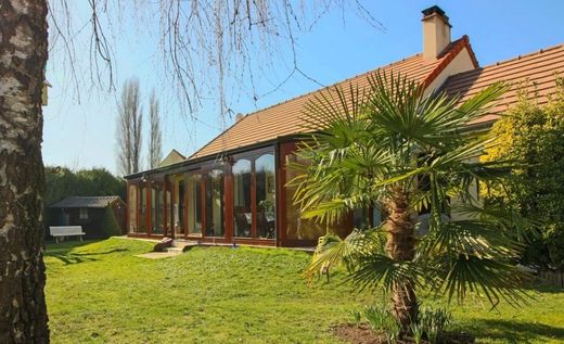 Casa di lusso a Brie-Comte-Robert, Seine-et-Marne
