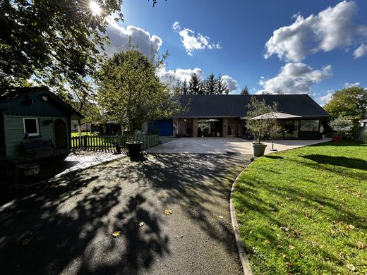 Flers-sur-Noye, Sommeの高級住宅