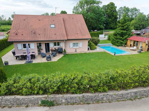 Maison de luxe à Granges-Narboz, Doubs