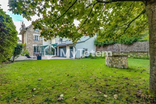 Luxury home in Eaubonne, Val d'Oise