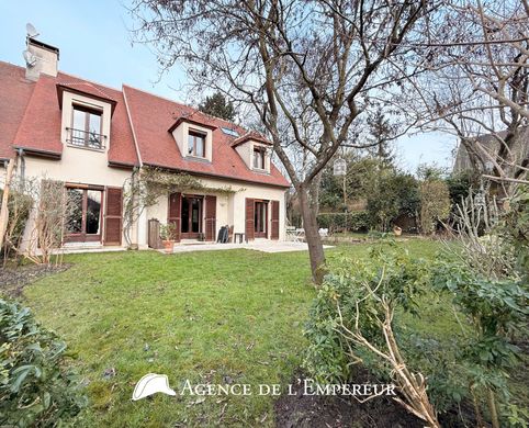 Maison de luxe à Rueil-Malmaison, Hauts-de-Seine