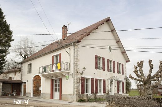 Luxe woning in Loulle, Jura