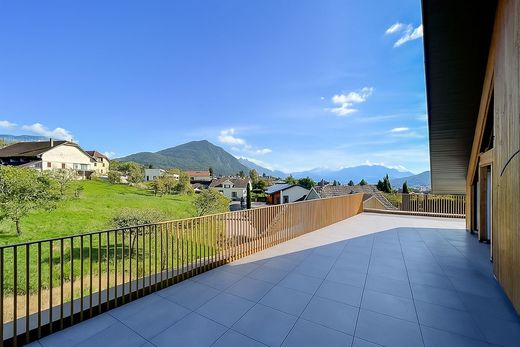 Apartment / Etagenwohnung in Annecy-le-Vieux, Haute-Savoie