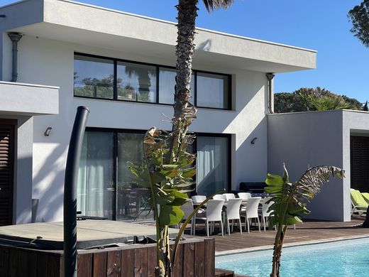 Le Plan-de-la-Tour, Varのヴィラ